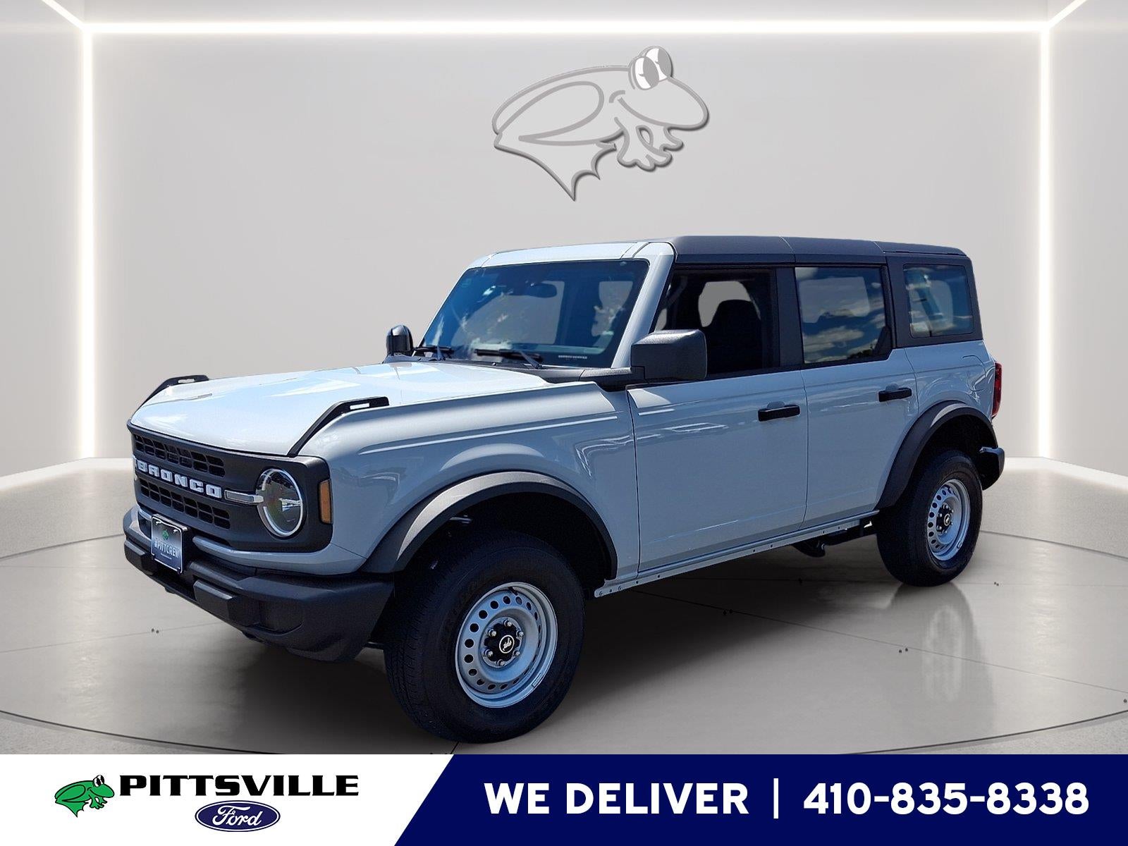 2026 Ford Bronco Base in Avalanche Gray — front three-quarter view